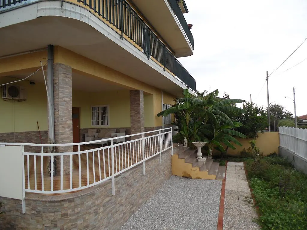 Oasi Puntese Guest House San Giovanni La Punta Italy