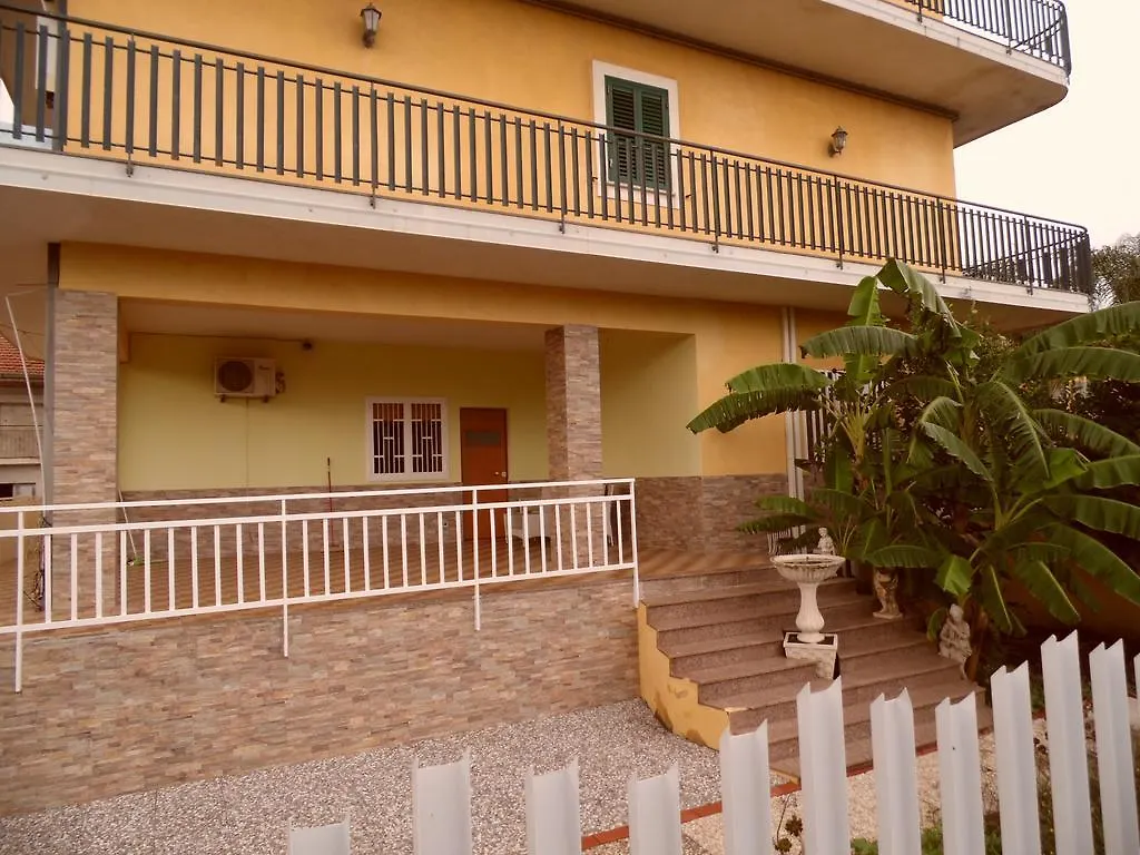Oasi Puntese Guest House San Giovanni La Punta 3*, Tremestieri Etneo Italy